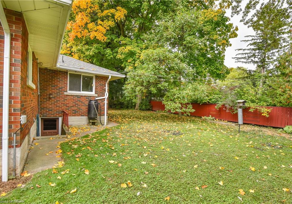 35-hales-crescent-guelph-on-40026768