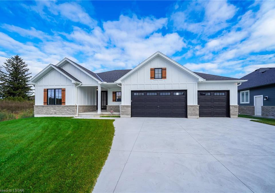 9-spruce-crescent-parkhill-on-40506570