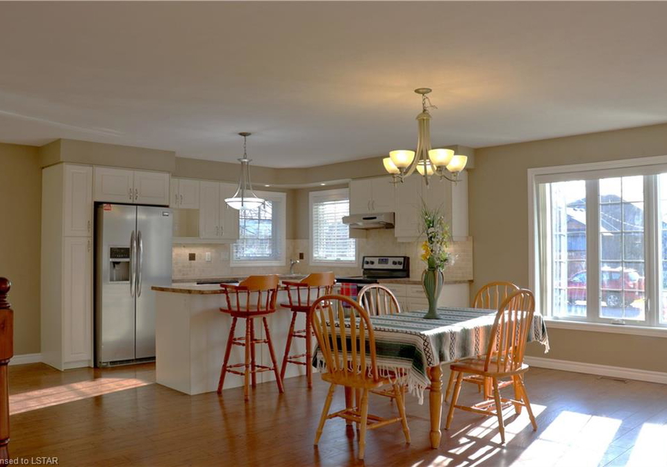 1052-bay-street-port-rowan-on-40542606