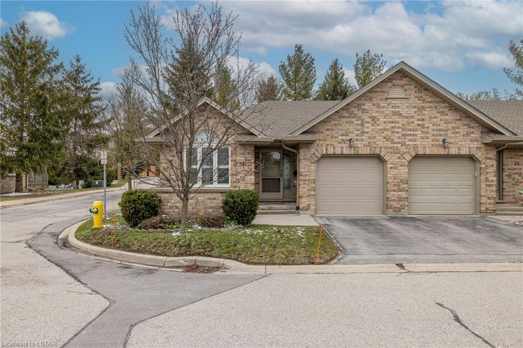 1241 Beaverbrook Avenue, London