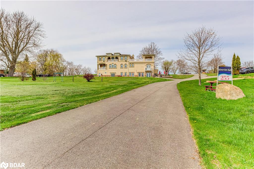 255 1000 Islands Parkway, Lansdowne