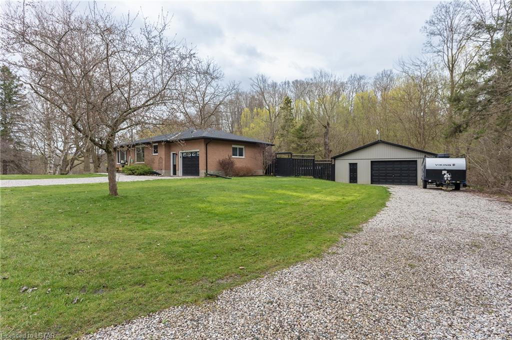 4219 Thomas Road, Port Stanley