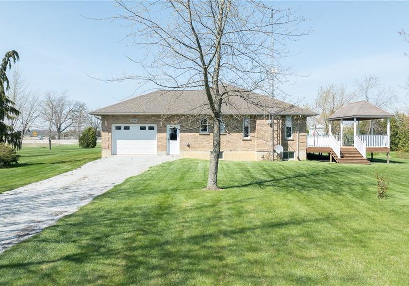 454-irish-school-road-dawn-euphemia-ontario-40577681