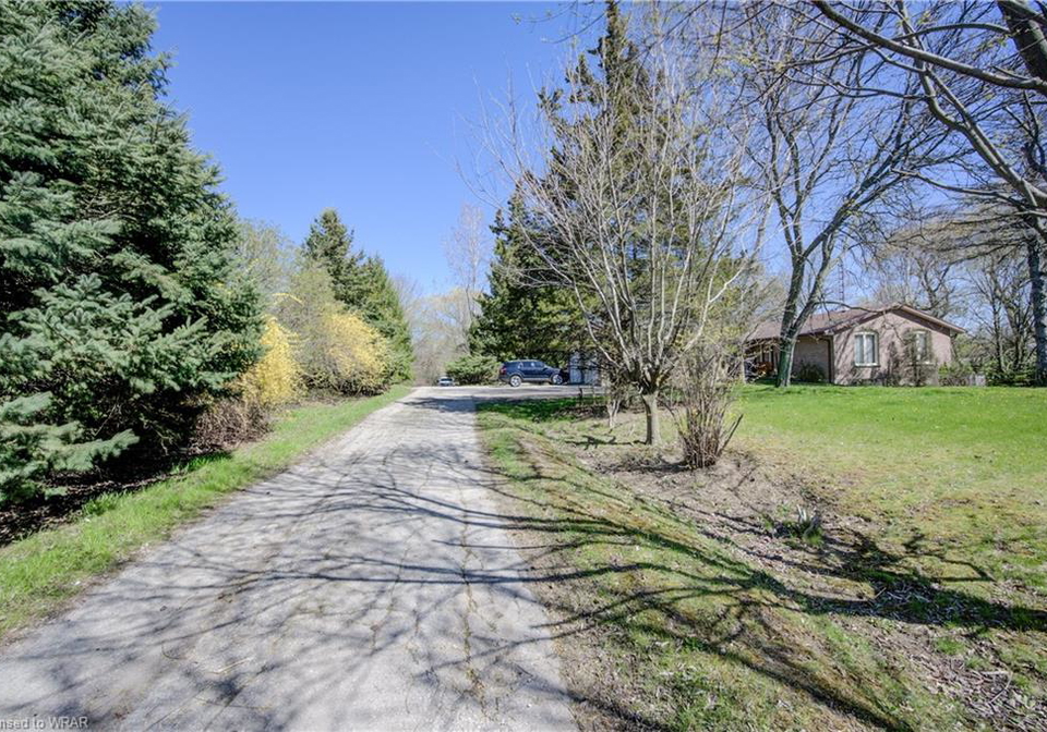 345-governors-road-e-paris-ontario-40584563