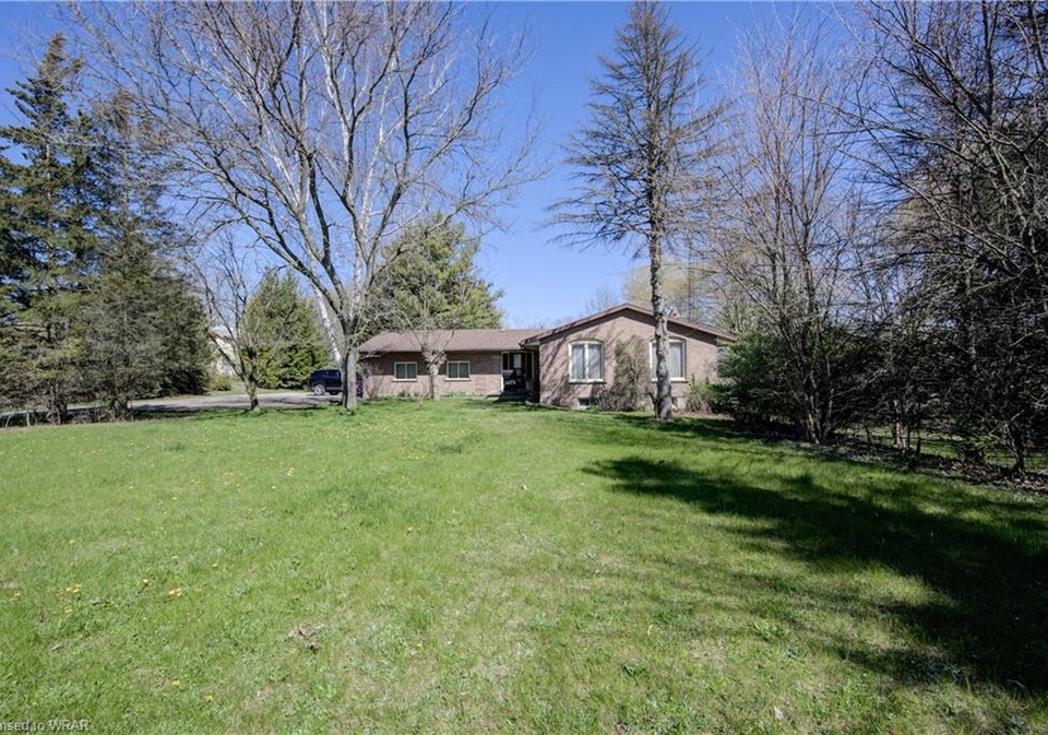 345-governors-road-e-paris-ontario-40584563
