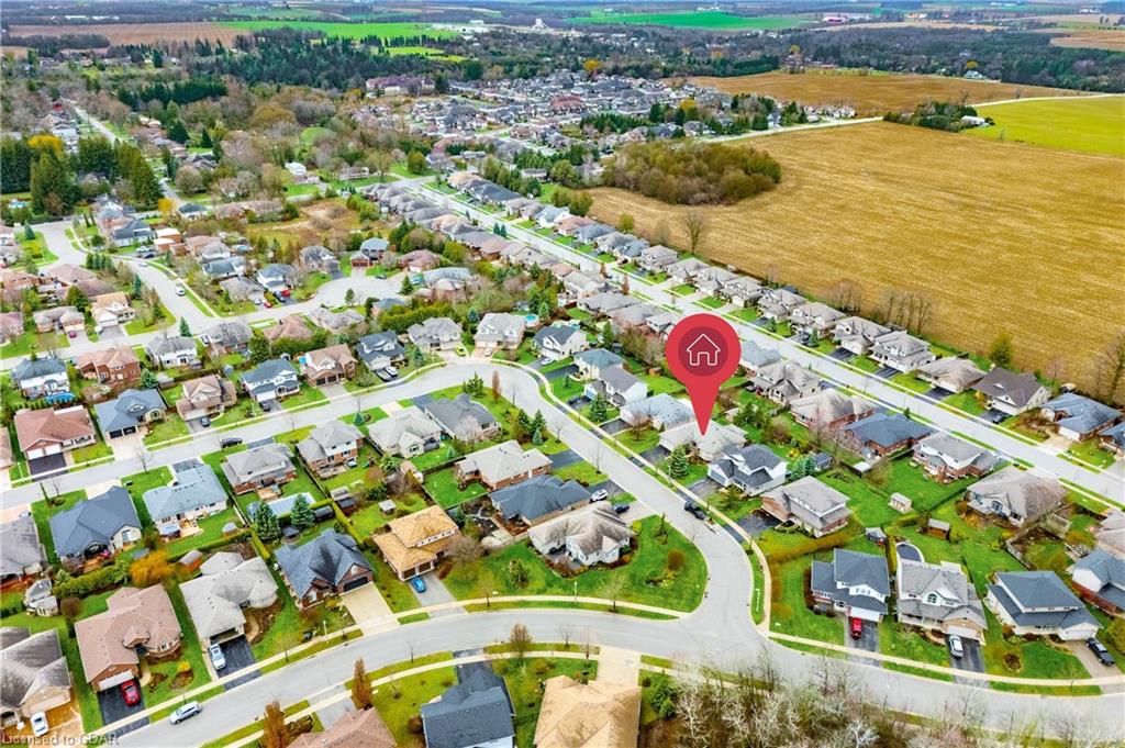 103 Stanley Crescent, Elora