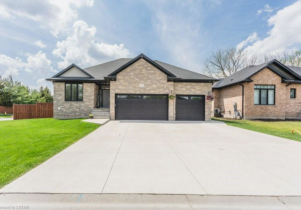 2-joanna-crescent-belmont-ontario-40591095
