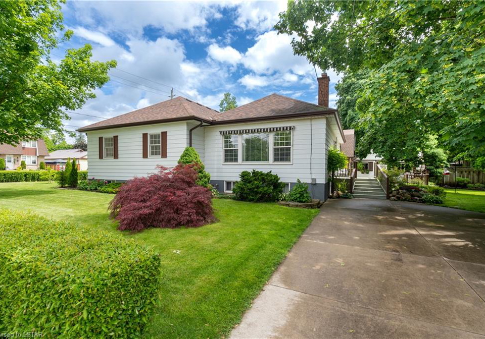 338-saulsbury-street-strathroy-ontario-40596322