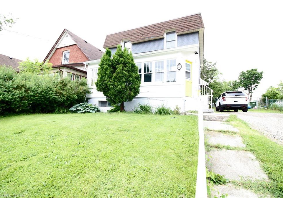 22-arthur-avenue-st-thomas-ontario-40596406