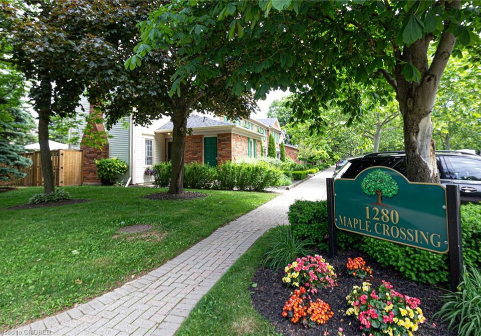 1280-maple-crossing-boulevard-burlington-ontario-40597409