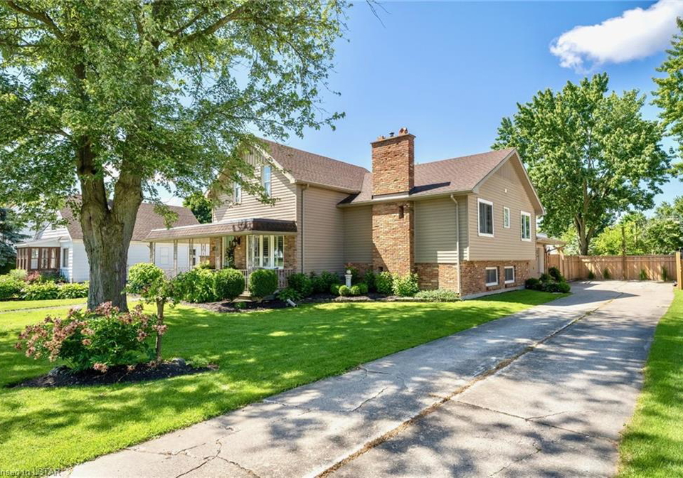 162-victoria-street-glencoe-ontario-40597978