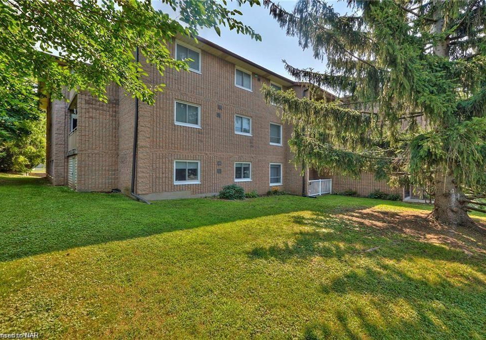 5222-portage-road-niagara-falls-ontario-40604436