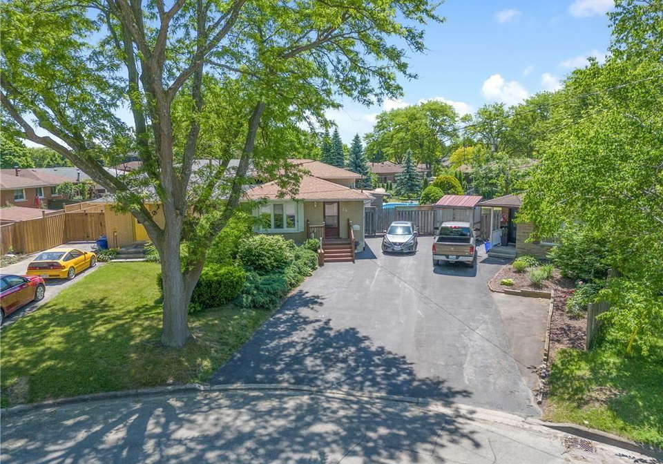 38-cypress-street-st-catharines-ontario-40604650