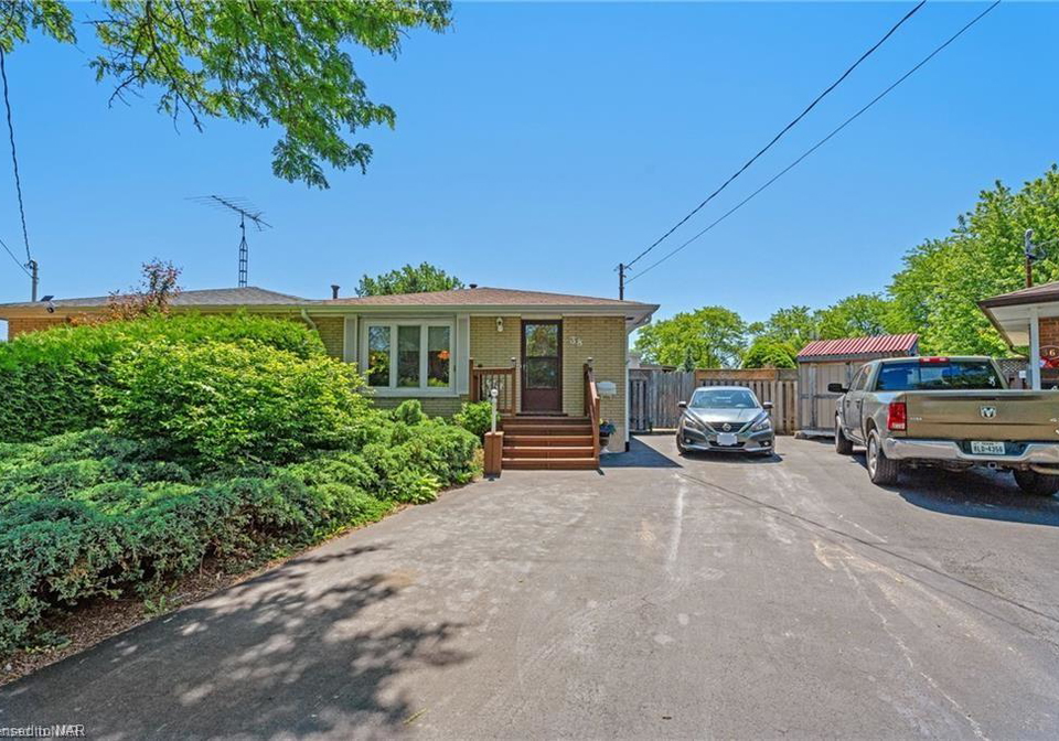 38-cypress-street-st-catharines-ontario-40604650
