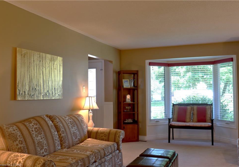 11-lynngate-grove-london-ontario-40606064