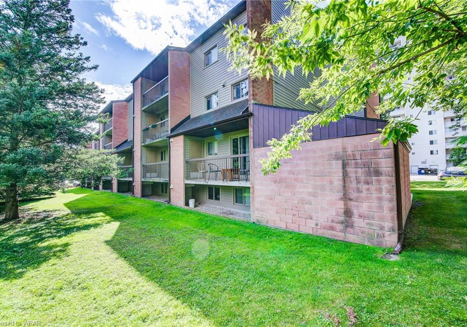 30-hickory-street-e-waterloo-ontario-40606660