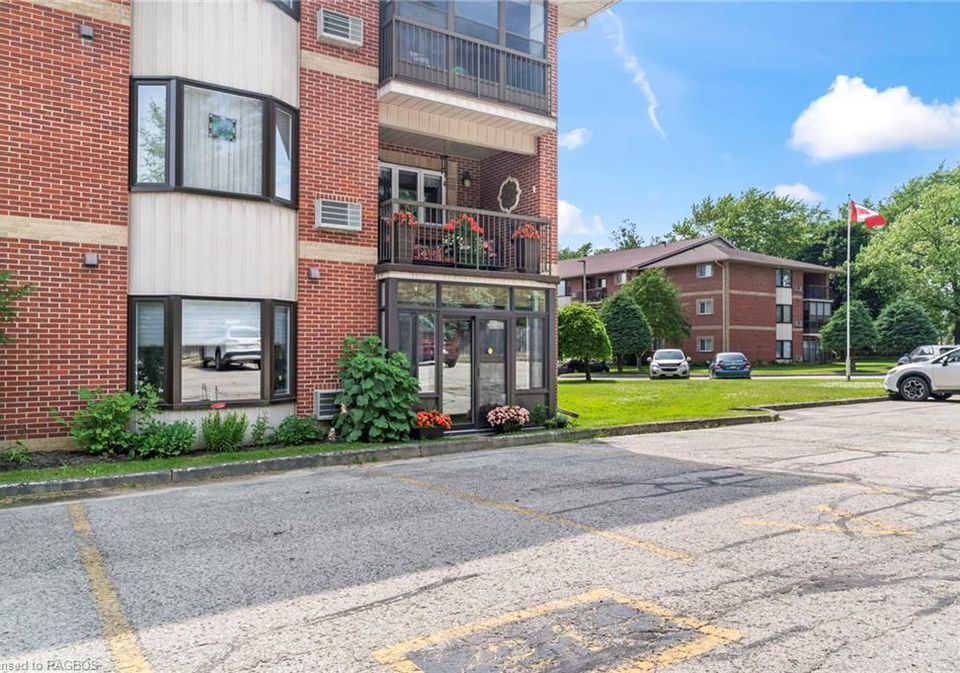 440-durham-street-w-mount-forest-ontario-40608046