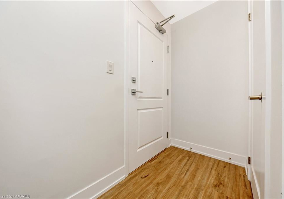 470-dundas-street-waterdown-ontario-40623056