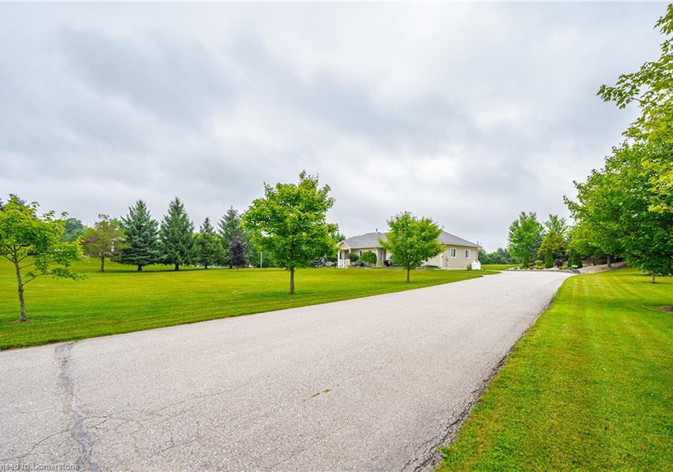 27-highland-road-clifford-ontario-40627919