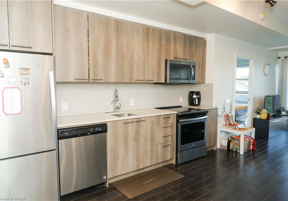 15-prince-albert-boulevard-waterloo-ontario-40636632