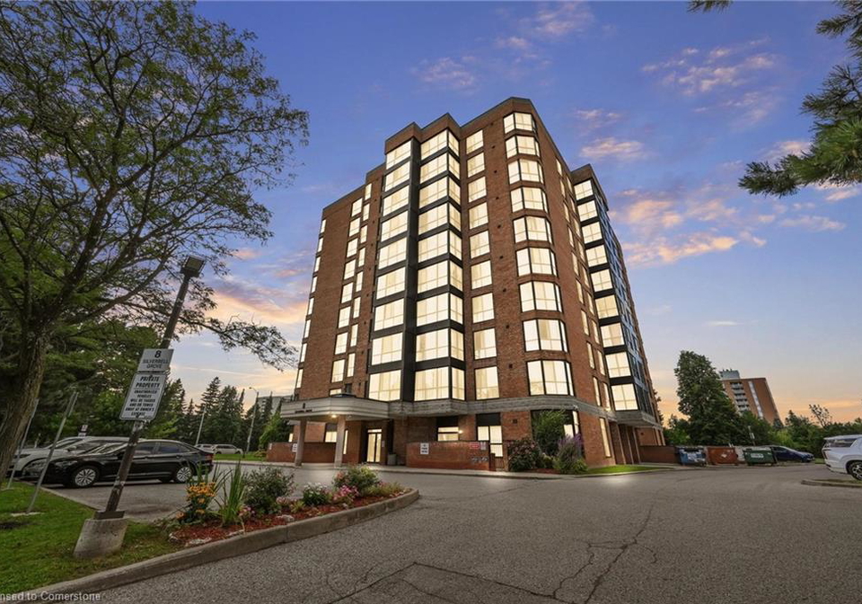 8-silver-bell-grove-toronto-ontario-40637577