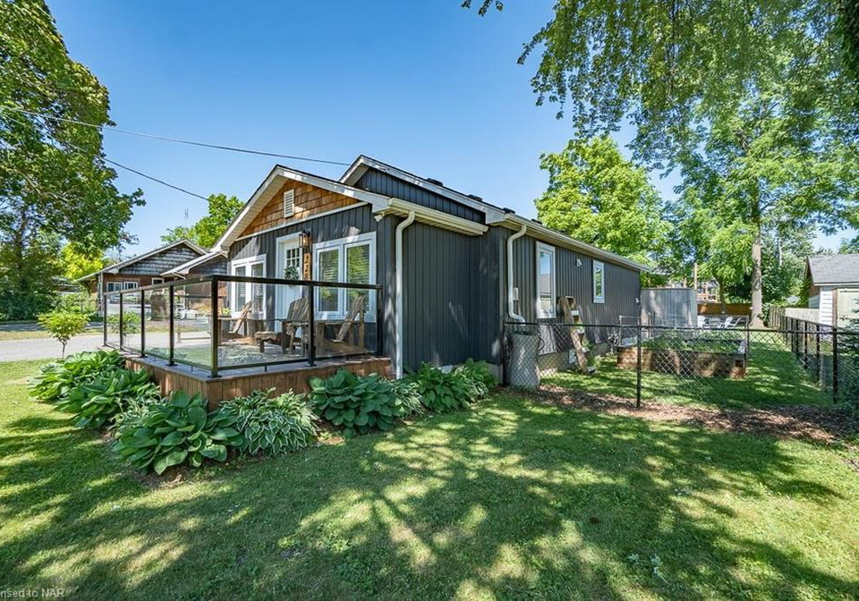 228-ridgeway-road-crystal-beach-ontario-40641186