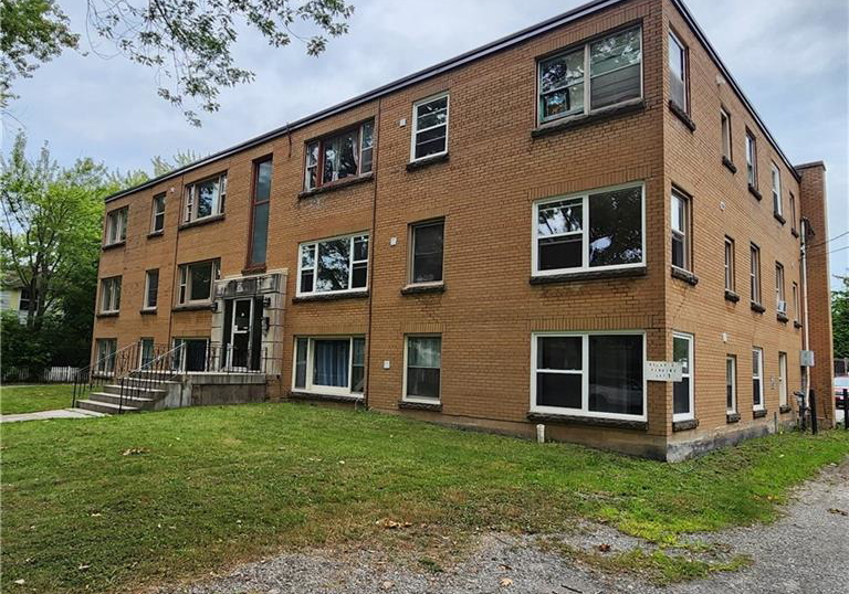 32-price-avenue-welland-ontario-40645617