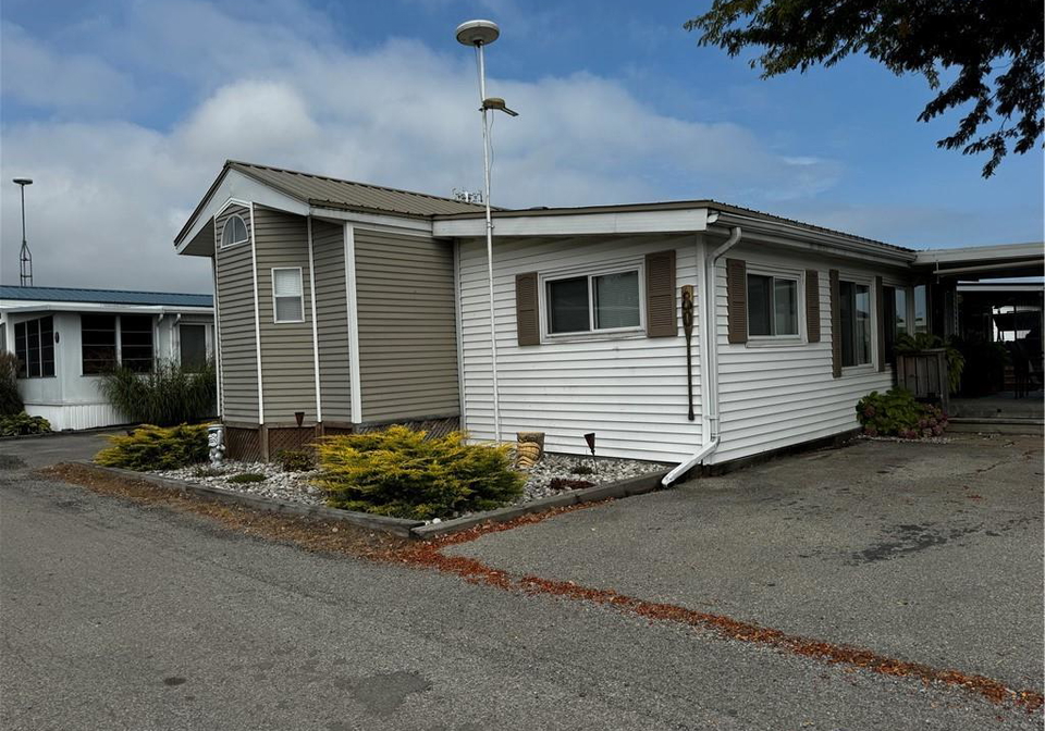 92-clubhouse-road-turkey-point-ontario-40651209
