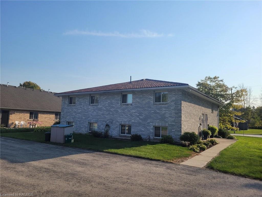 23-queen-street-clifford-ontario-40657331