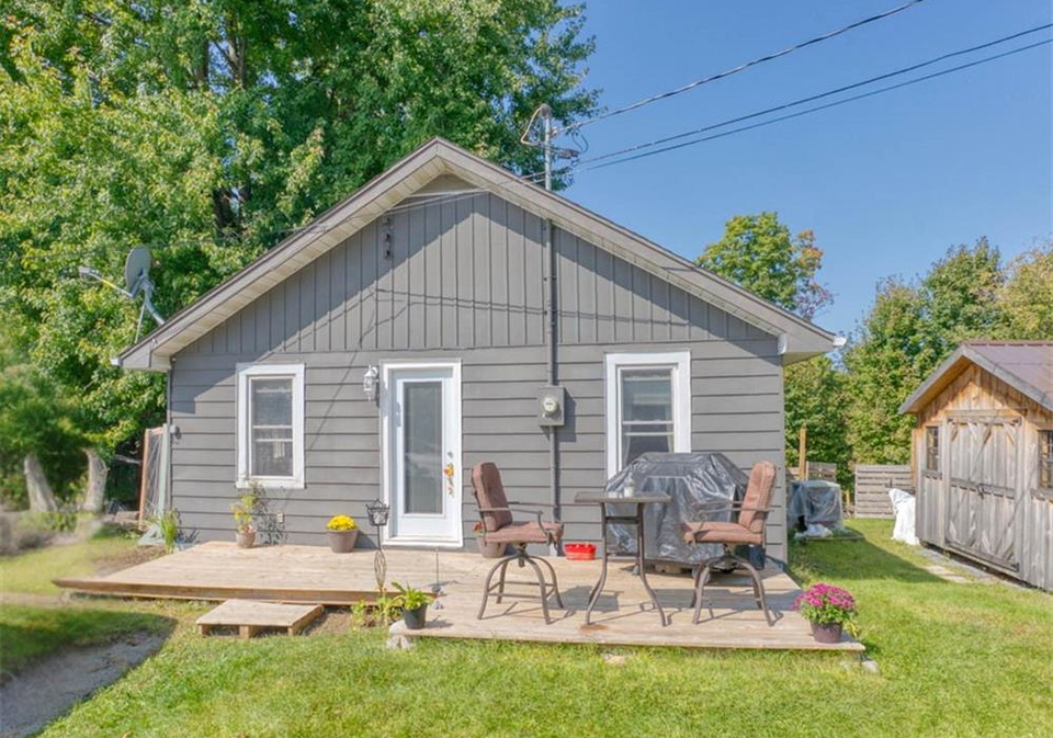14255-road-38-sharbot-lake-ontario-40657902