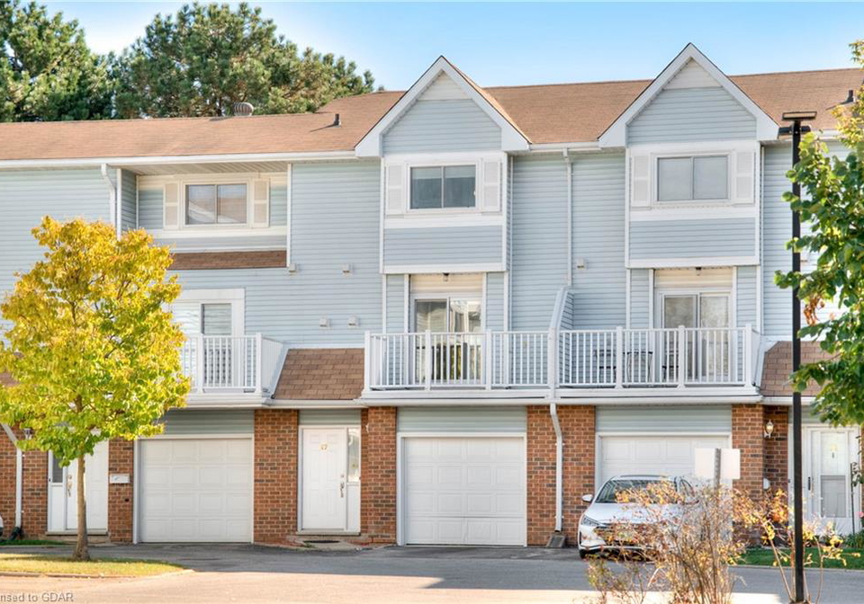 131-traynor-avenue-kitchener-ontario-40662636