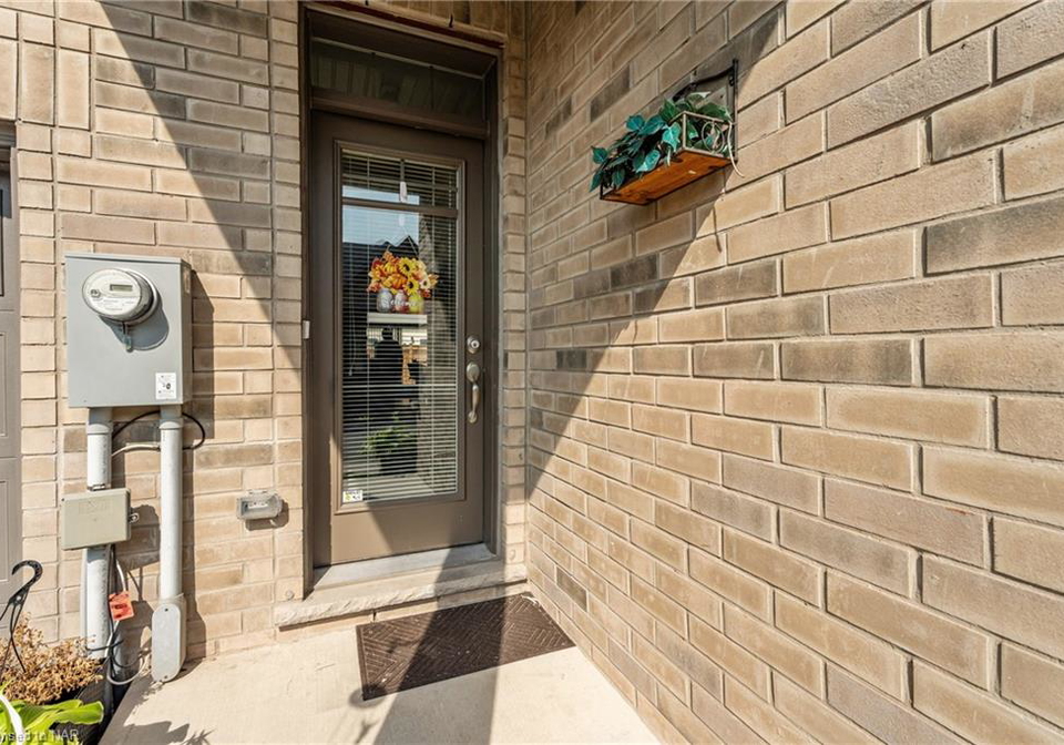 23-cosmopolitan-common-st-catharines-ontario-40666738