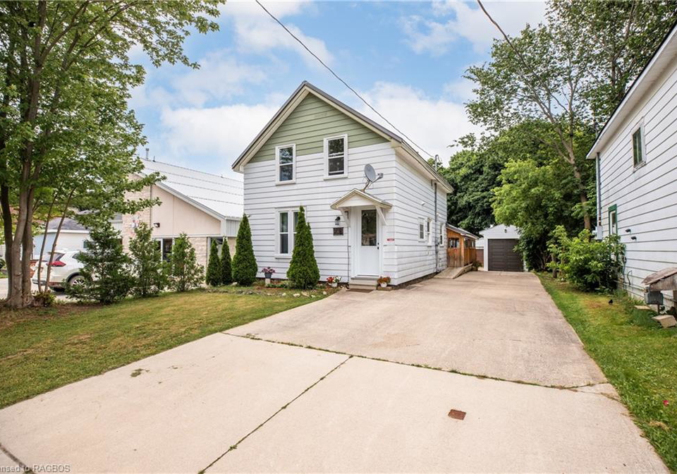 485-brown-street-wiarton-ontario-40673038
