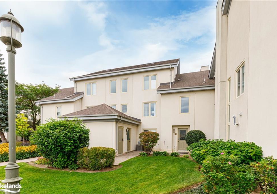 110-fairway-court-the-blue-mountains-ontario-40678745