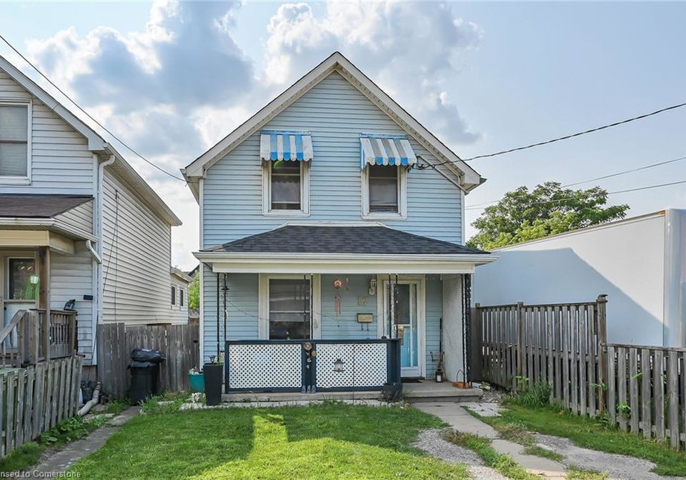 17-albemarle-street-hamilton-ontario-40680891