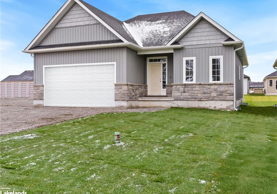 136-brandon-avenue-coldwater-ontario-40682196