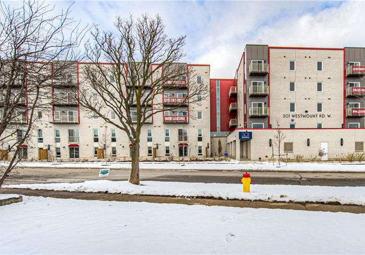 301-westmount-road-w-kitchener-ontario-40683947