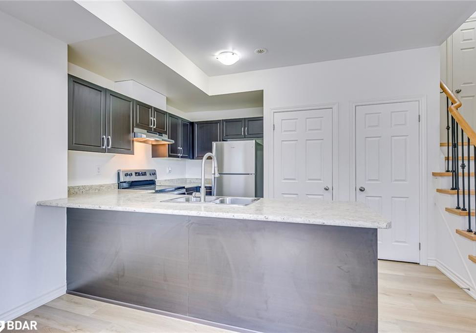 04-2420-baronwood-drive-oakville-ontario-40684245