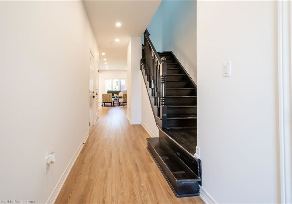 370-stonehenge-drive-ancaster-ontario-40687939