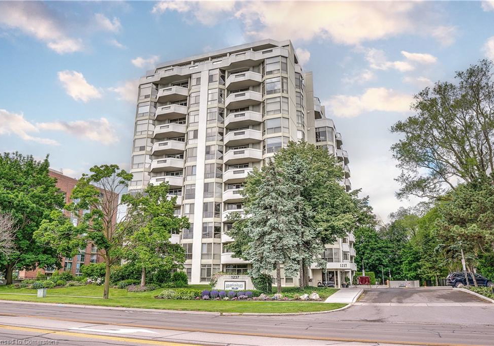 1237-north-shore-boulevard-burlington-ontario-40690905