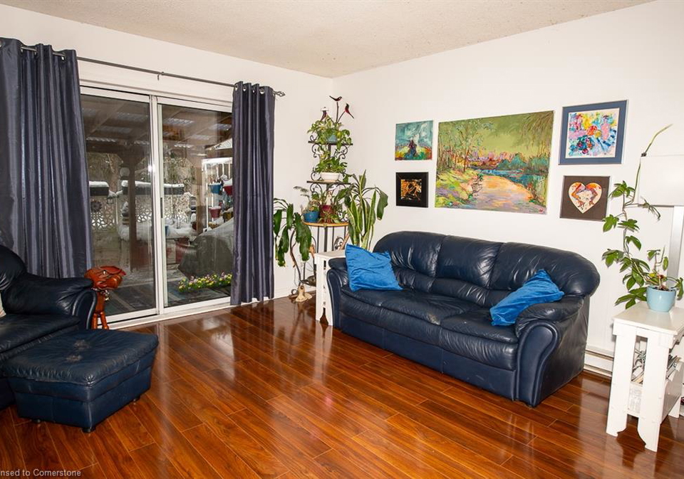 655-albert-street-waterloo-ontario-40693935