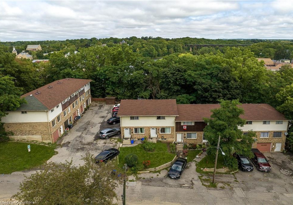 2-22-bobby-west-street-paris-ontario-40696009