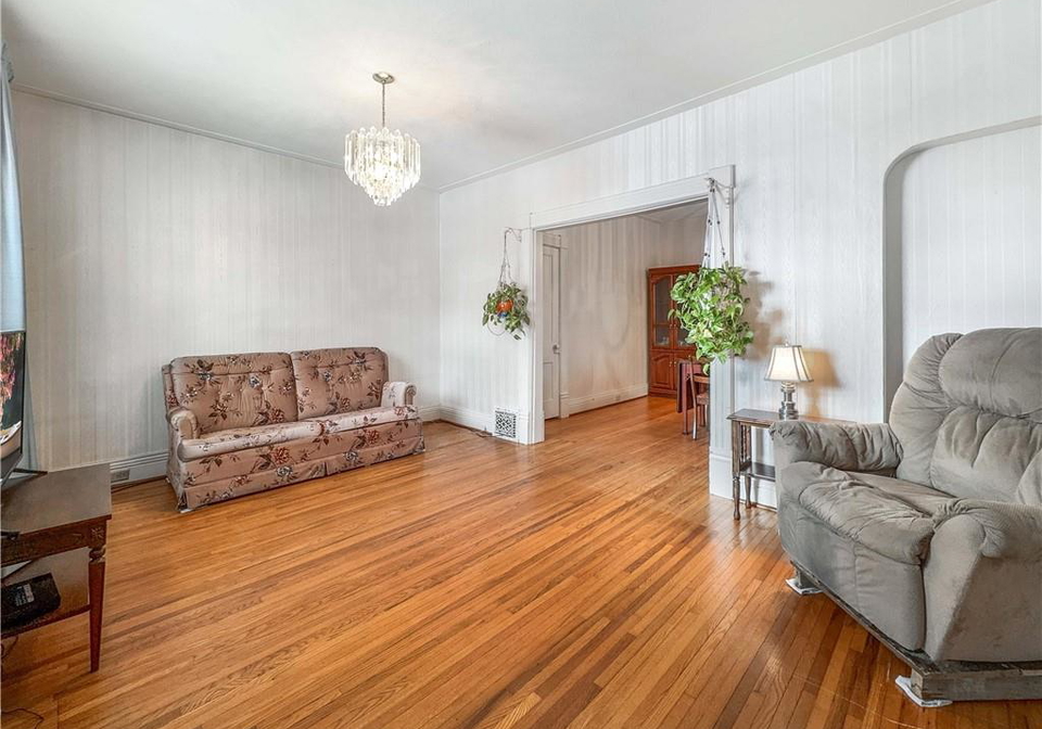 150-elgin-street-brantford-ontario-40696382