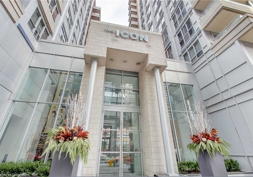 250-wellington-street-w-toronto-ontario-40696983