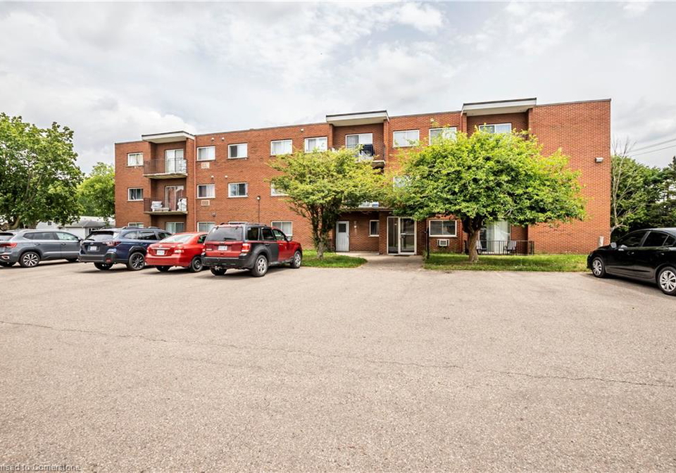 267-traynor-avenue-kitchener-ontario-40697069