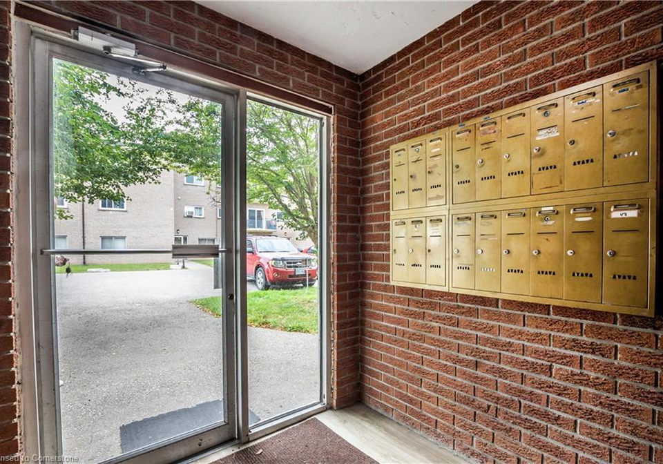 267-traynor-avenue-kitchener-ontario-40697069