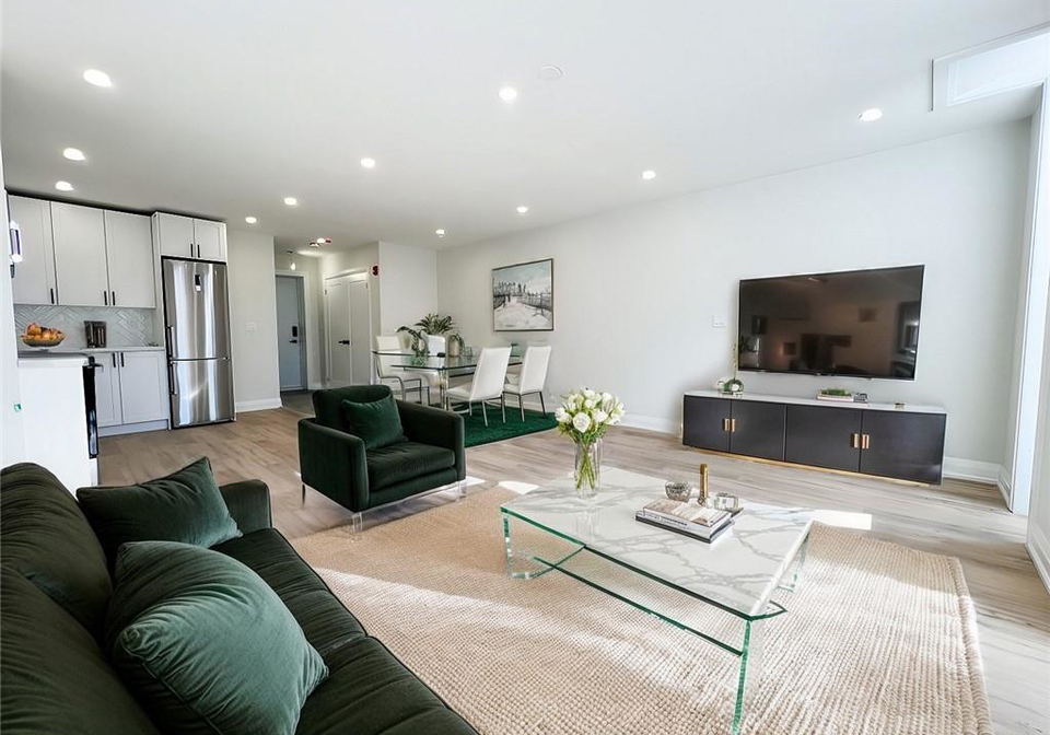588-barton-street-e-hamilton-ontario-40697595