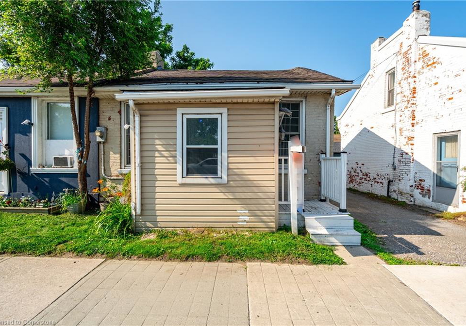 385-main-street-w-hamilton-ontario-40697718