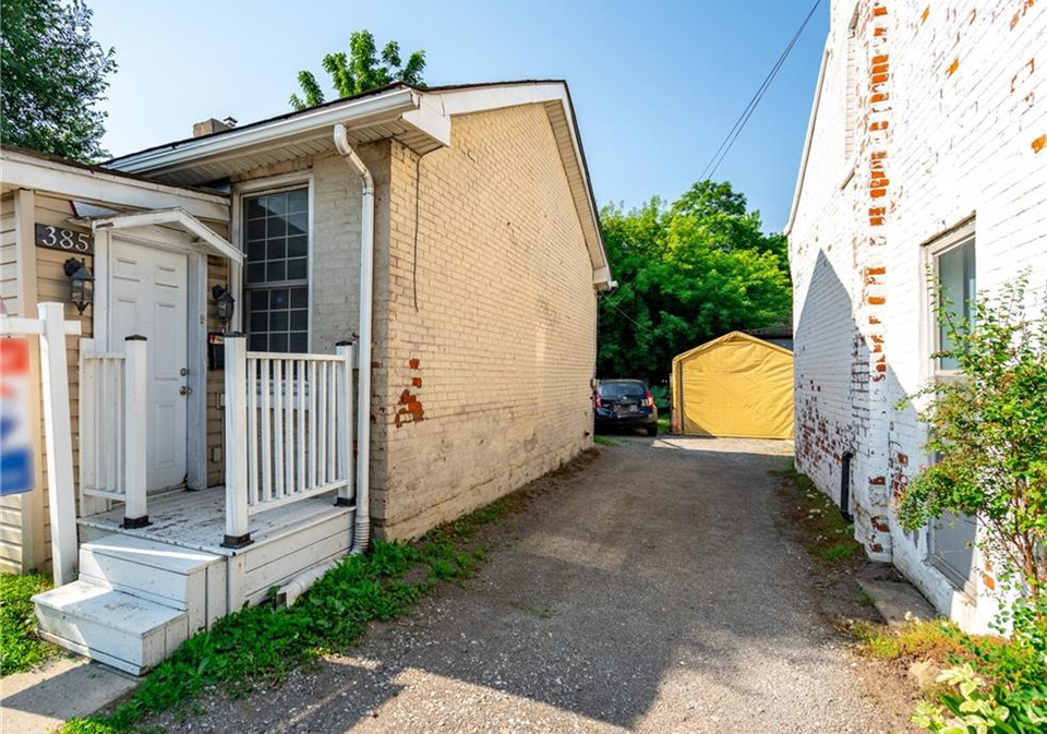 385-main-street-w-hamilton-ontario-40697718