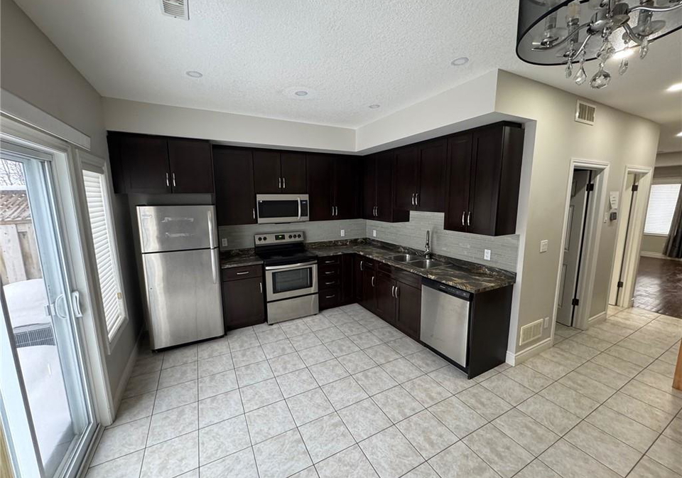 38-howe-drive-kitchener-ontario-40698138